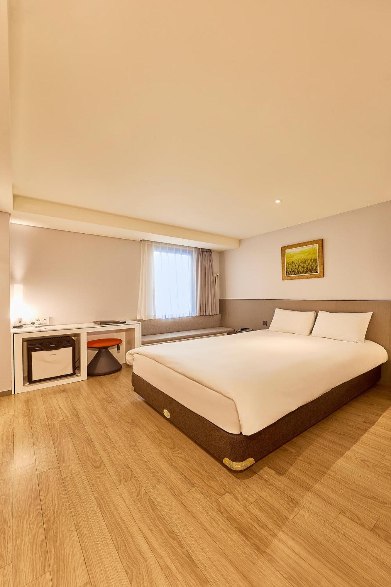 Thomas Myeongdong Hotel 3*
